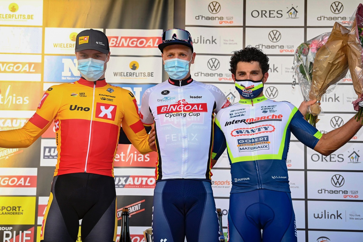 男子レース表彰:2位ティレル、1位メルリール、3位パスクアロン