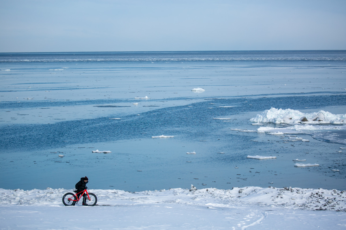冬のオホーツク海 流氷のおかげで静かな海面だ