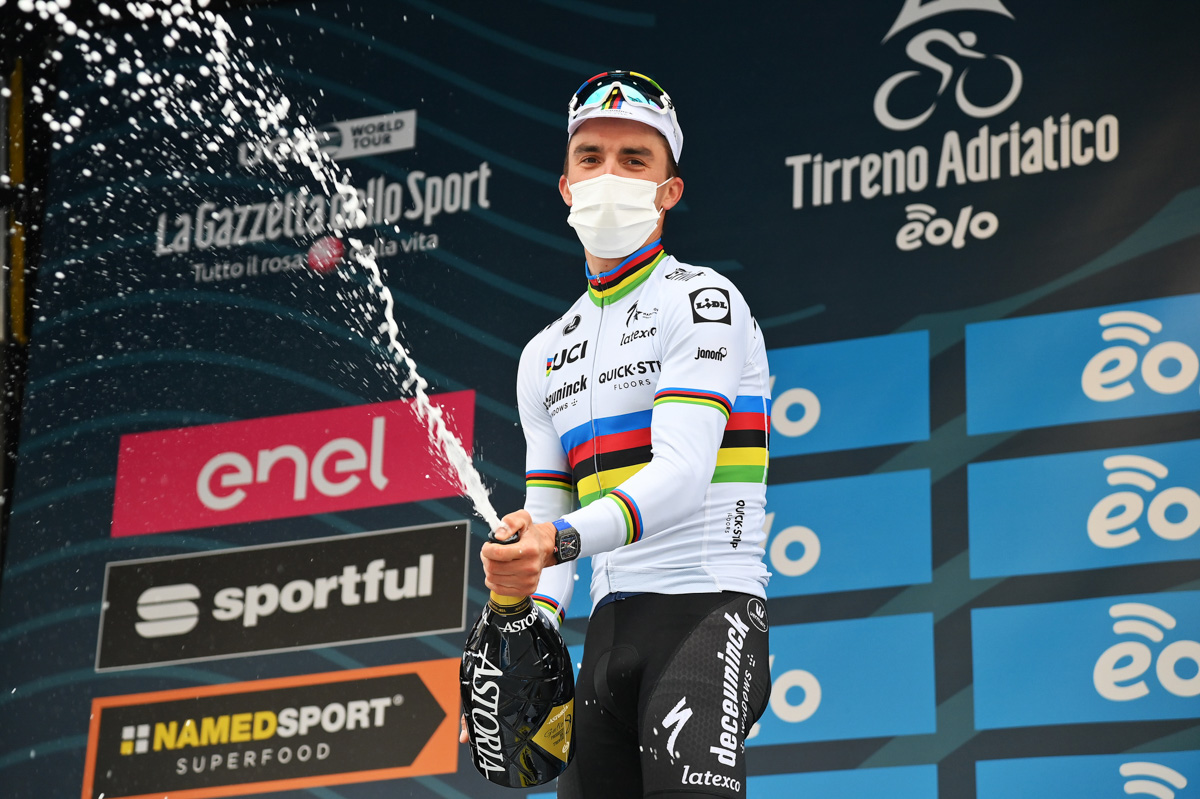 今シーズン初勝利を飾ったジュリアン・アラフィリップ(フランス、ドゥクーニンク・クイックステップ)