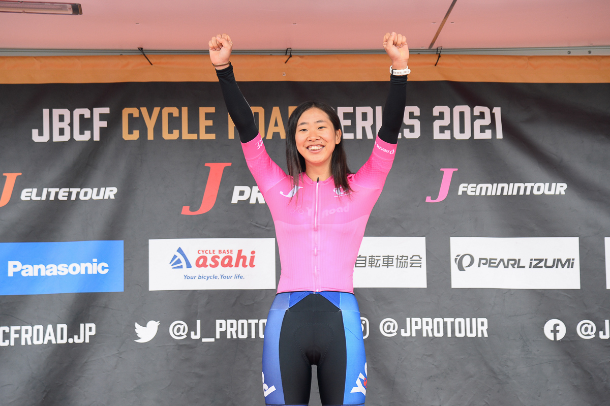 女子 Jフェミニンリーダージャージは植竹海貴(Y's Road)