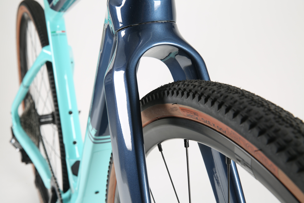 タイヤクリアランスは700×42Cもしくは650×47B