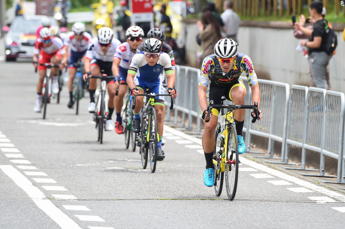 相模原ステージ 先頭集団で走る谷順成(那須ブラーゼン)