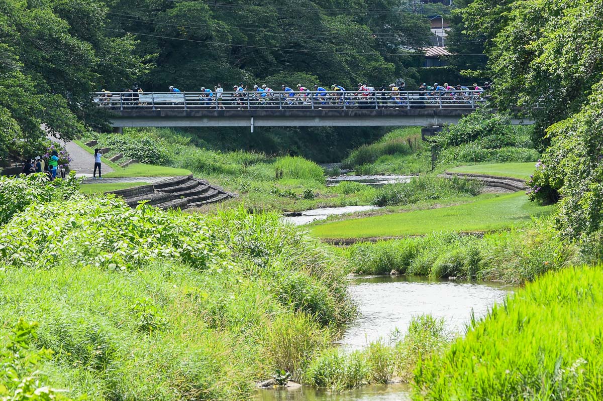 川沿いのコースは橋を2回渡る