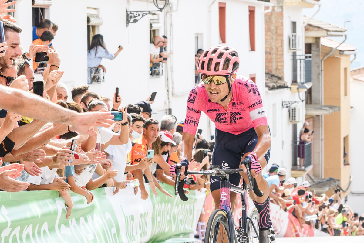 残り150mまで逃げ続けたマグナス・コルト(デンマーク、EFエデュケーション・NIPPO)