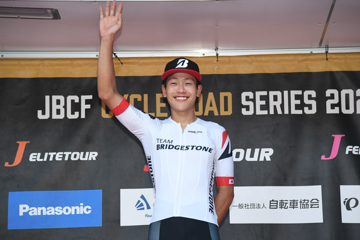 敢闘賞を受賞した沢田時(チームブリヂストンサイクリング)