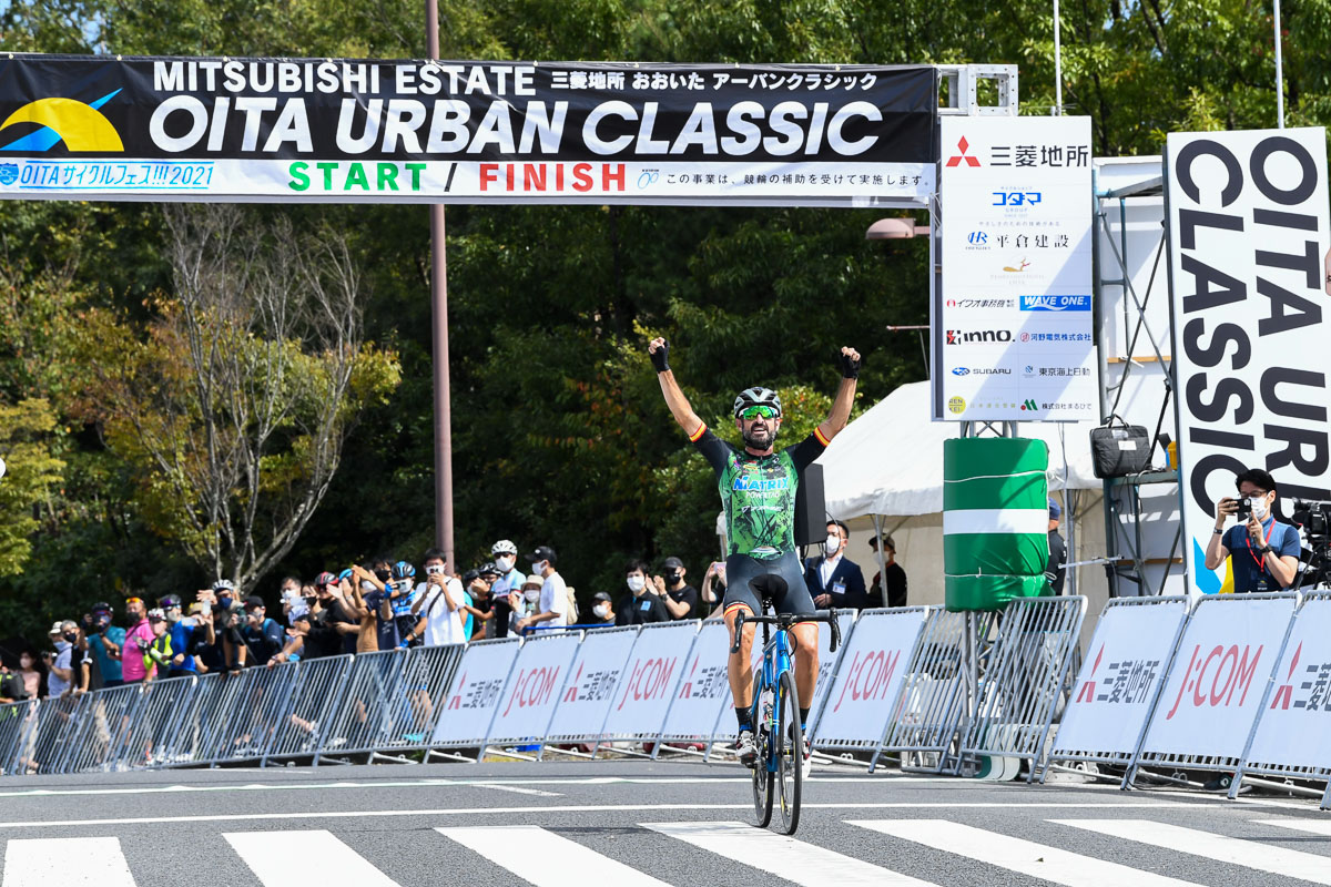 残り7kmを独走したフランシスコ・マンセボ(マトリックスパワータグ)が優勝