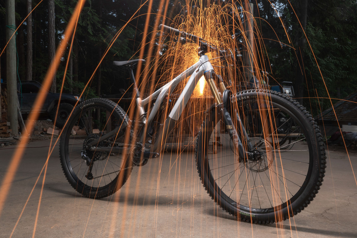 スペシャライズド STUMPJUMPER EVO ALLOY
