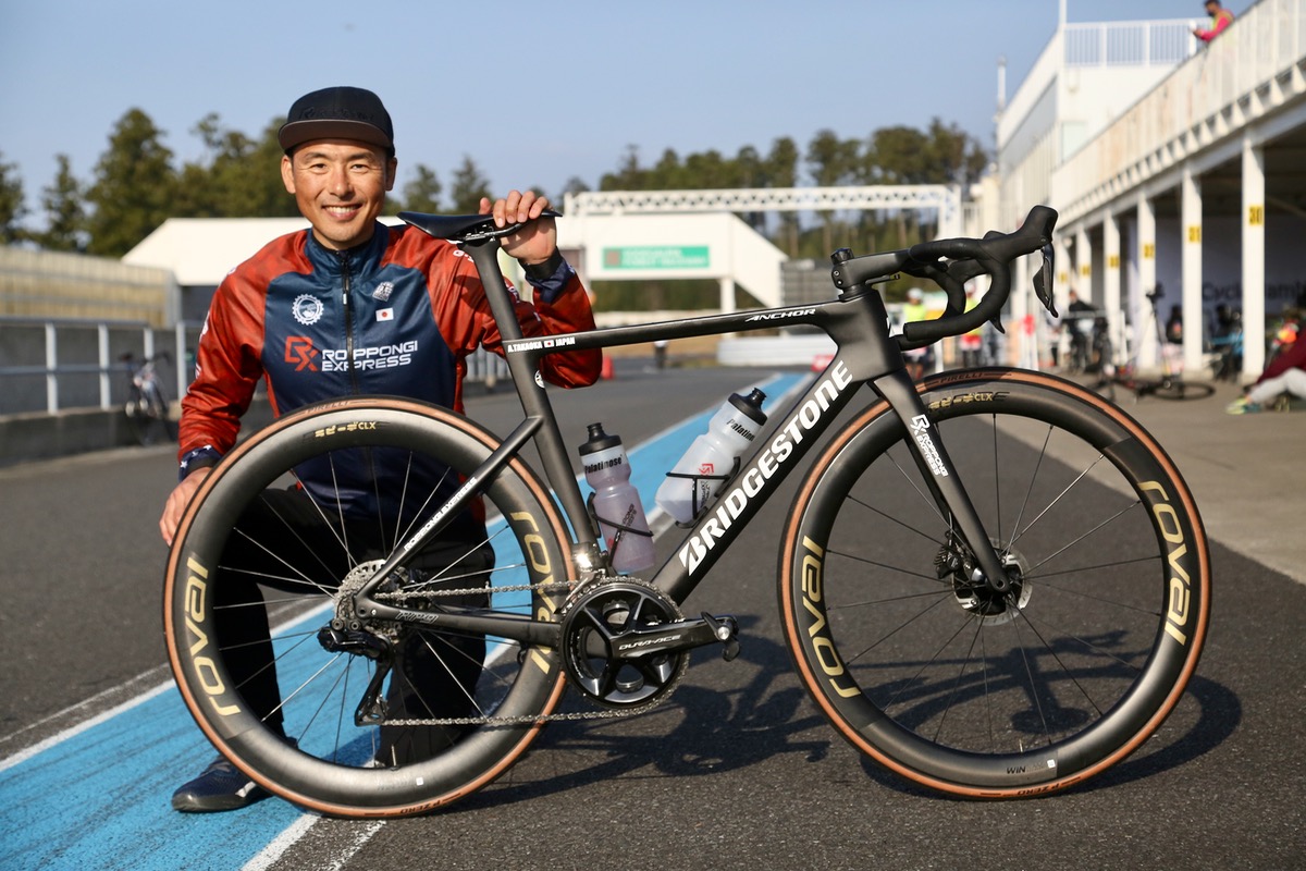 高岡亮寛さん(Roppongi Express)とアンカー RP9