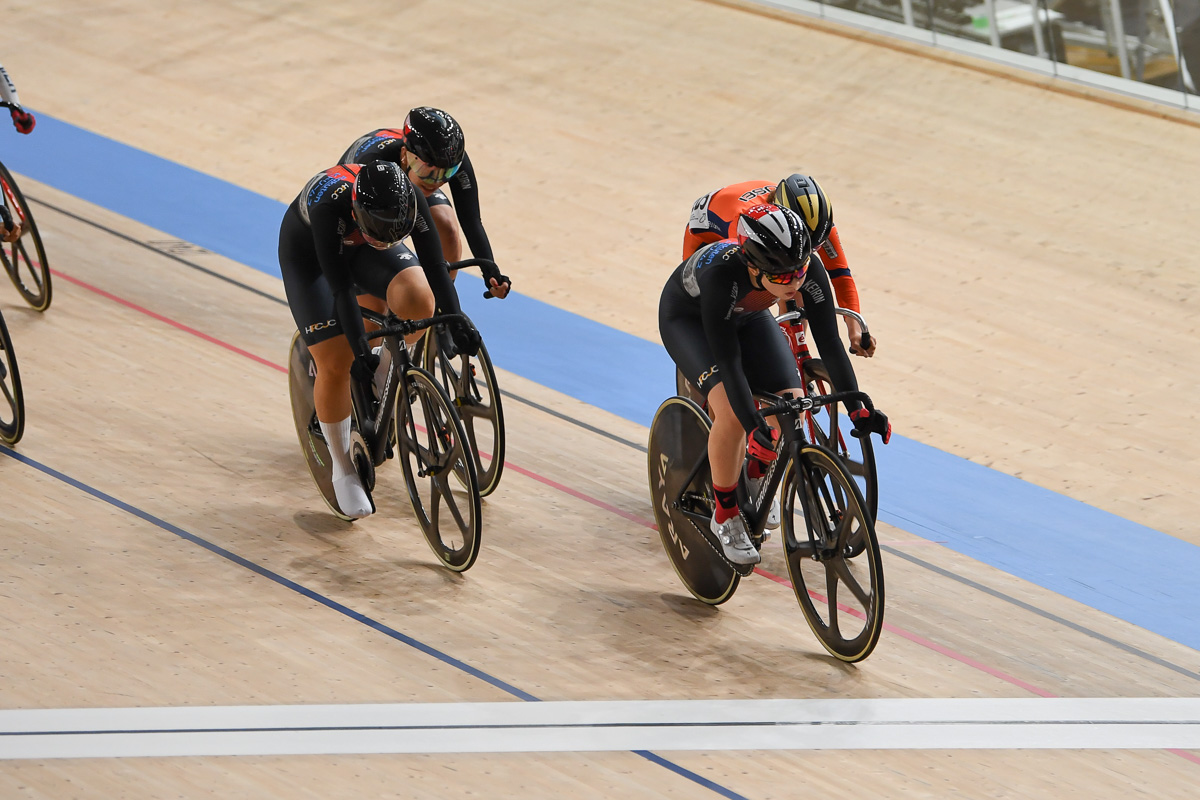 女子オムニアム・ポイントレース 内野艶和が1位通過を繰り返して一時首位に立つ