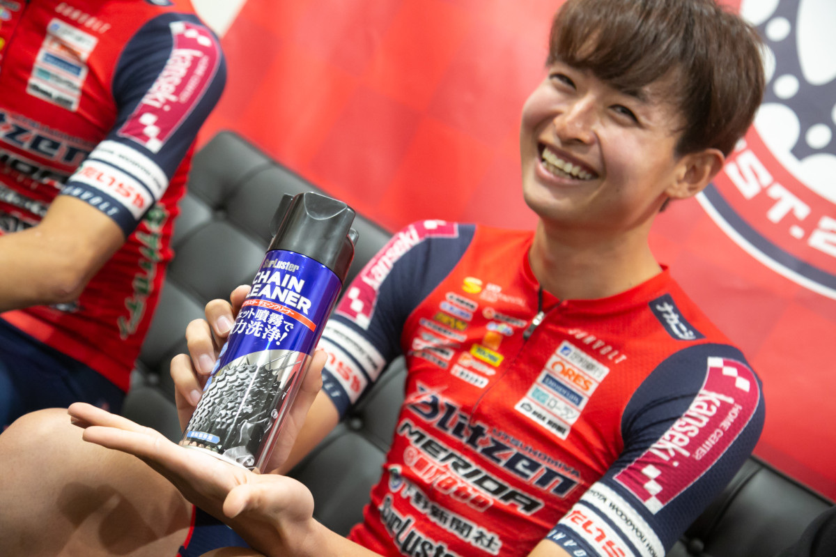 「チェーンクリーナーが一押しです!」と笑顔の及川選手