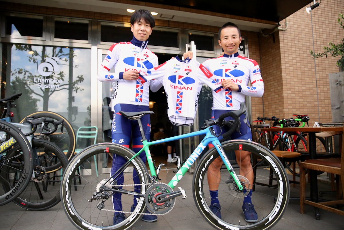 畑中勇介(左)と山本元喜(右)にインタビュー。チャンピオンシステムウェアの魅力を聞いた