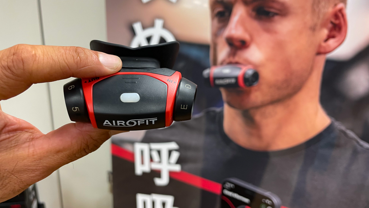 マウスピースタイプの呼吸筋トレーニング機器AIROFIT(エアロフィット)