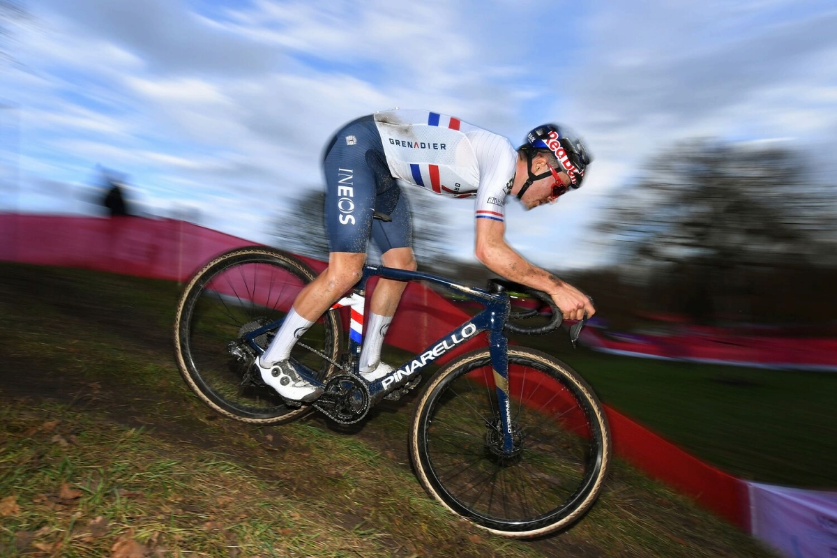 既にCrossista Fでワールドカップ優勝を遂げているトーマス・ピドコック(イギリス、イネオス・グレナディアーズ)