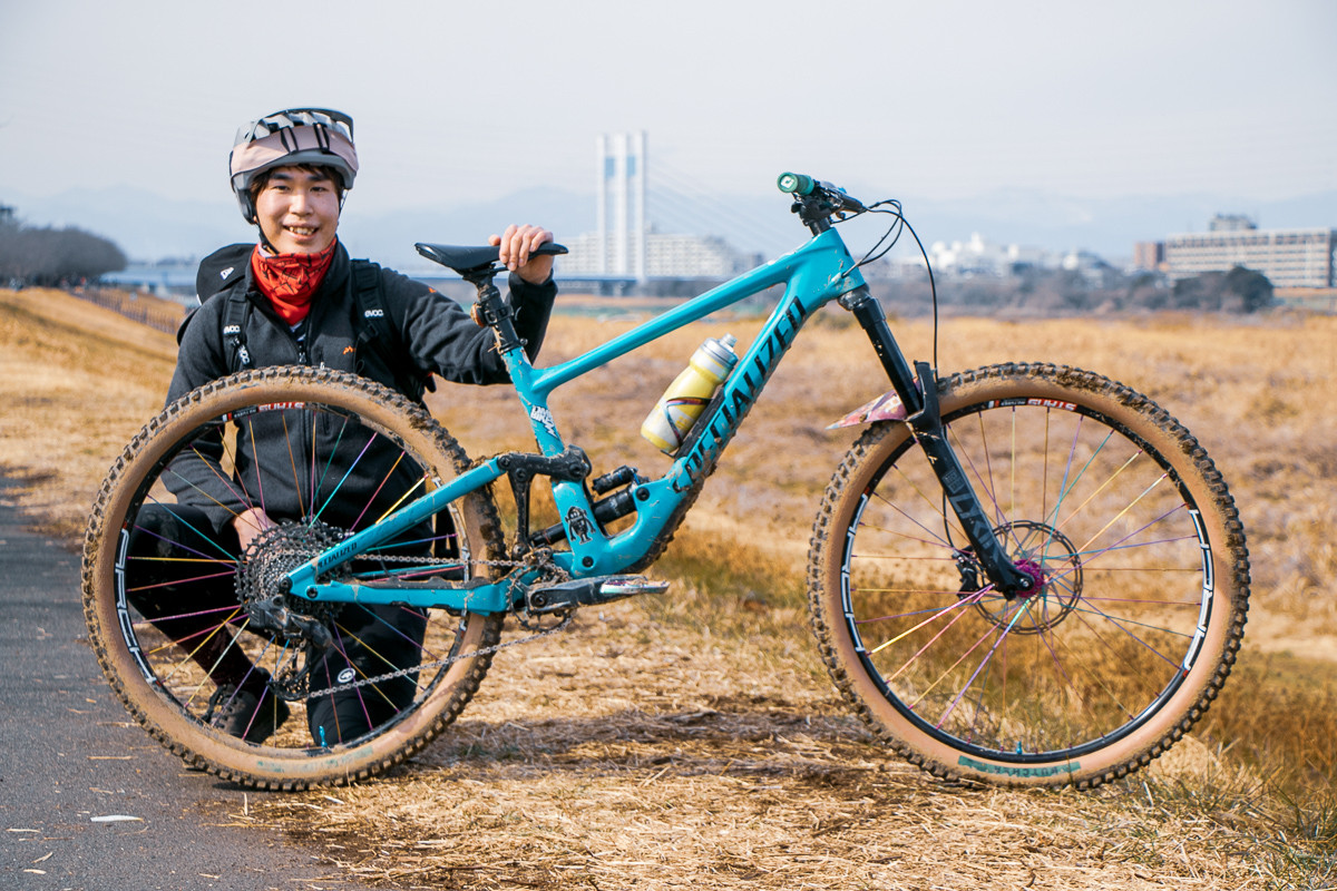 藤井知音さん スぺシャライズド ENDURO
