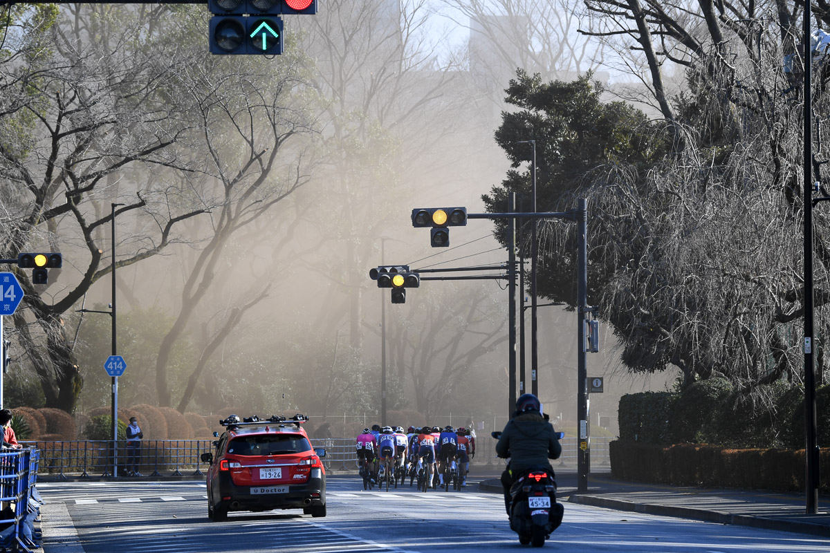 当日は風が強い1日 コースに隣接するグラウンドから砂埃が舞い上がるほど