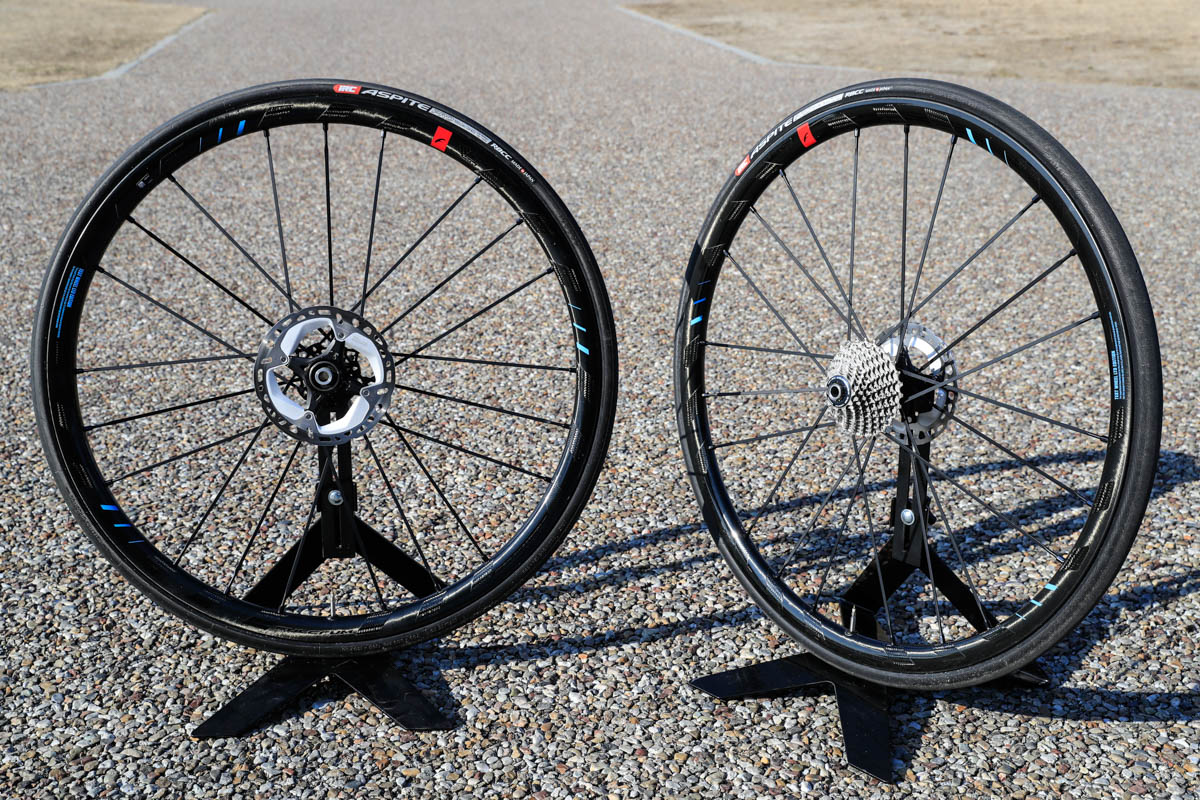 フルクラム Racing ZERO CARBON CMPTZN DB(水色ロゴのテスト専用モデル)