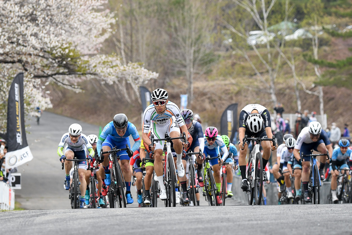 E1優勝 寺崎武郎(バルバサイクルレーシングチーム)