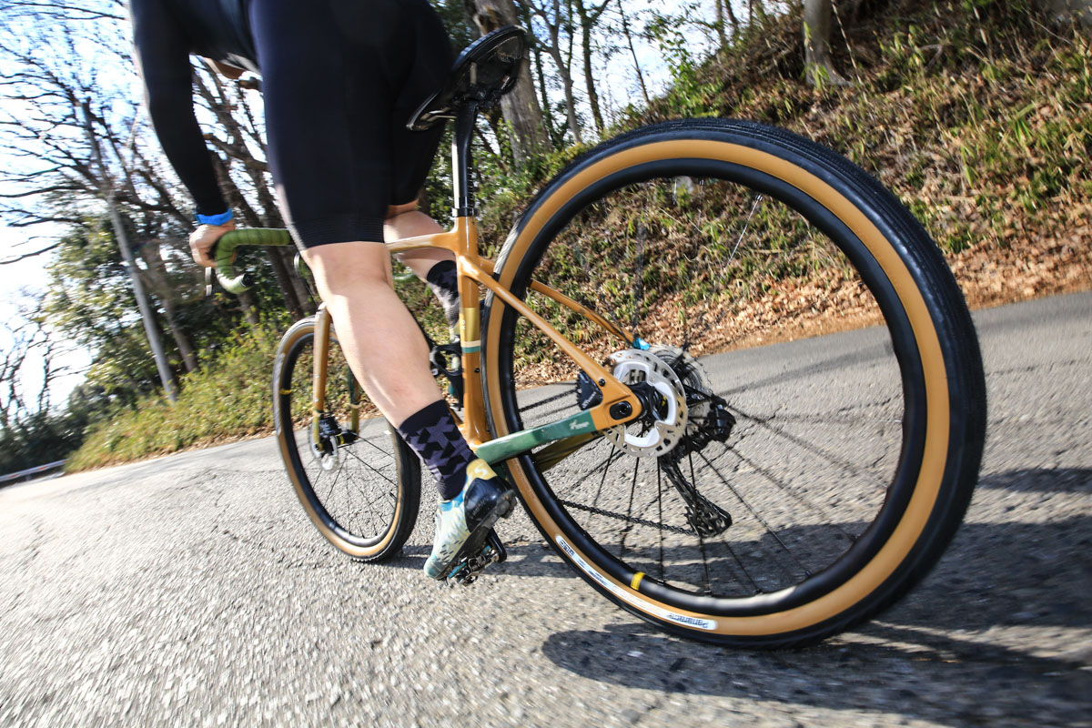 「700Cホイールと同じ外径でより大きなエアボリュームを確保できる」安藤光平(Bicicletta SHIDO)