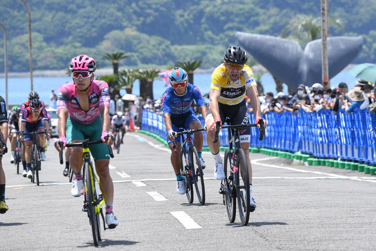 ネイサン・アール(チーム右京)が個人総合首位を守った