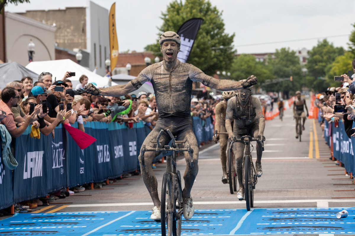 ゴールスプリントで勝利を飾ったイヴァール・スリック(オランダ)