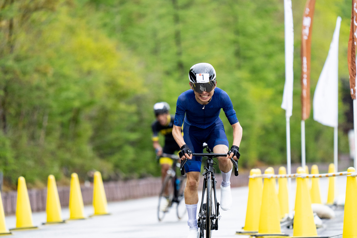 池田隆人(Team ZWC)は板子佑士をスプリントで下し3位に