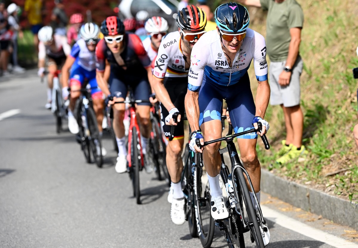 メイン集団の選別を行うヤコブ・フルサン(デンマーク、イスラエル・プレミアテック)