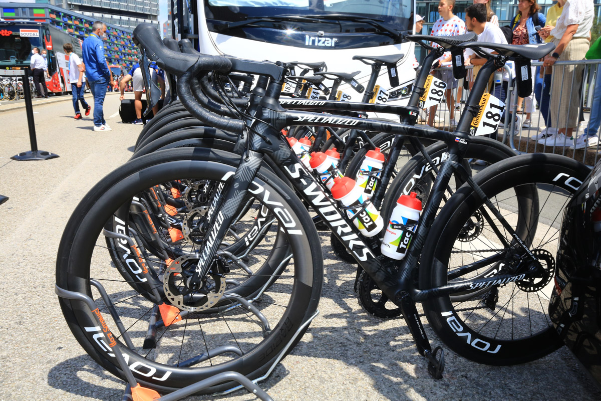 ペテル・サガンとトタルエネルジーのバイクはスペシャライズドROUBAIX