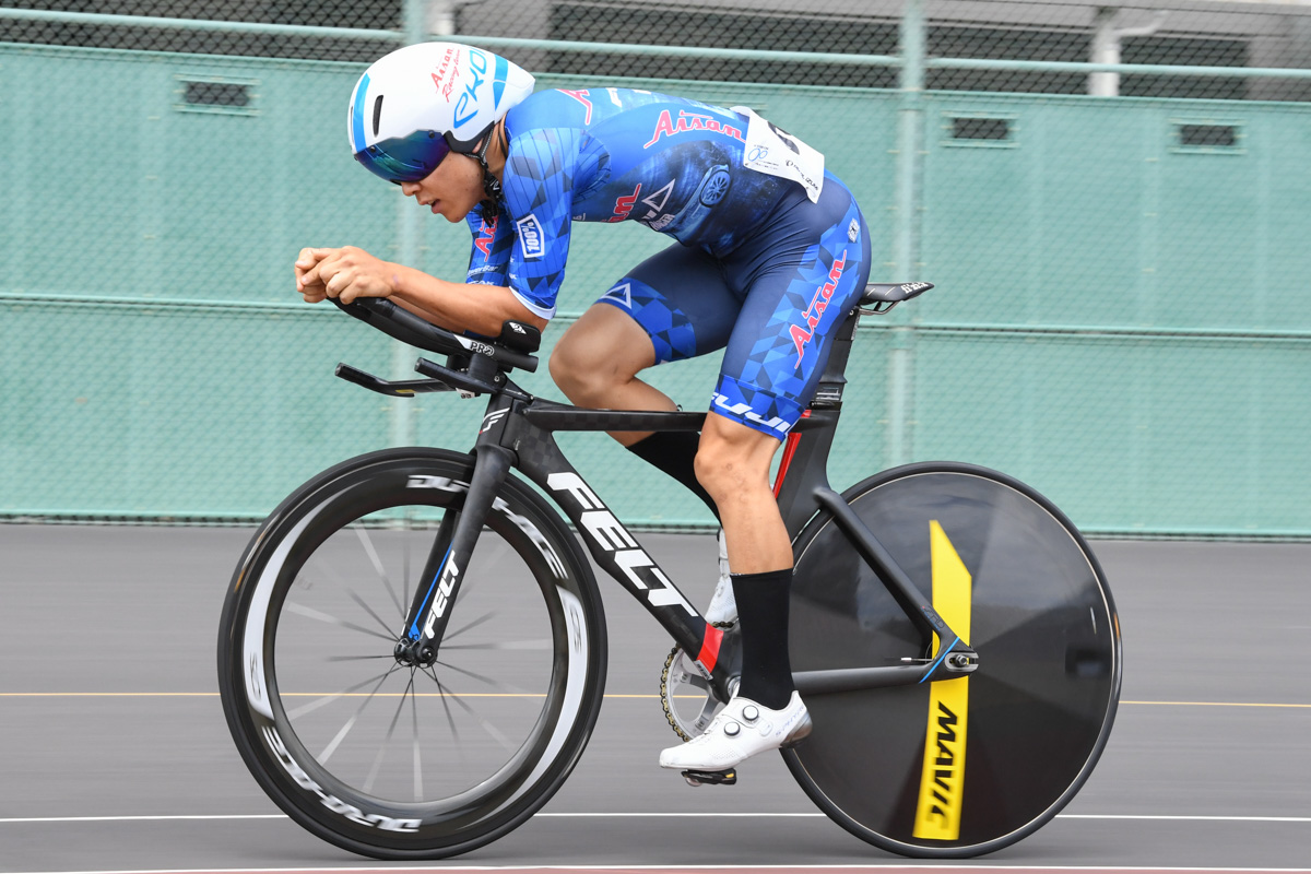 男子4km個人パーシュート優勝 渡邊翔太郎(愛三工業レーシングチーム)4分42秒866(大会新)