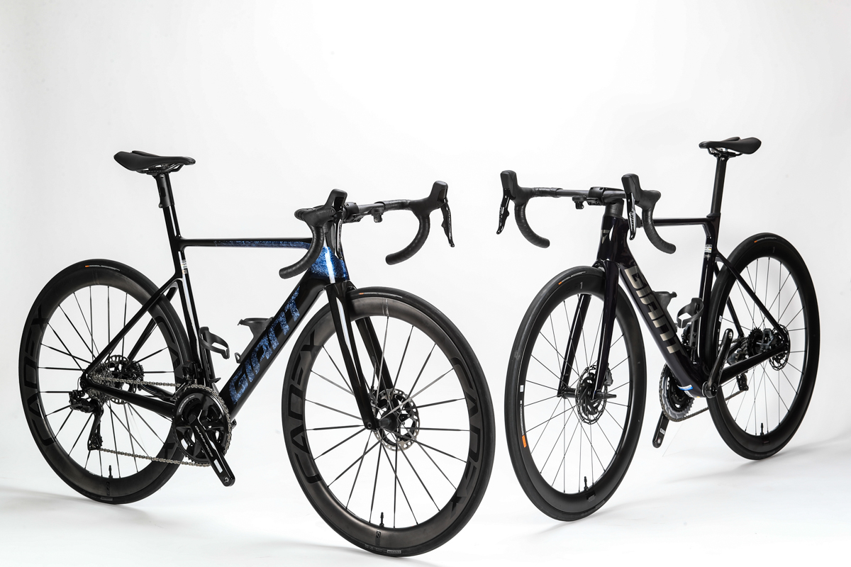 PROPEL ADVANCED SL 0(左)とPROPEL ADVANCED PRO 0 FORCE ETAP(右)