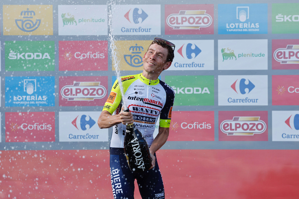 ワールドツアー初勝利を喜ぶルイス・メインチェス(南アフリカ、アンテルマルシェ・ワンティ・ゴベールマテリオ)