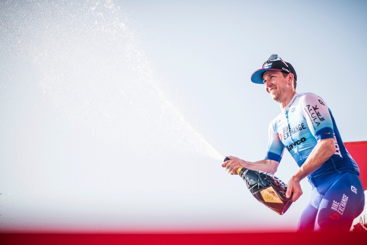 キャリア初のグランツールステージ優勝を飾ったカーデン・グローブス(オーストラリア、バイクエクスチェンジ・ジェイコ)
