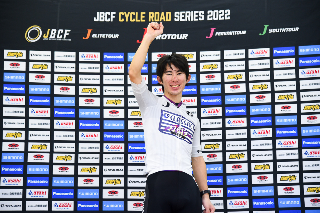 ネクストリーダージャージは佐藤光(稲城FIETS クラスアクト)
