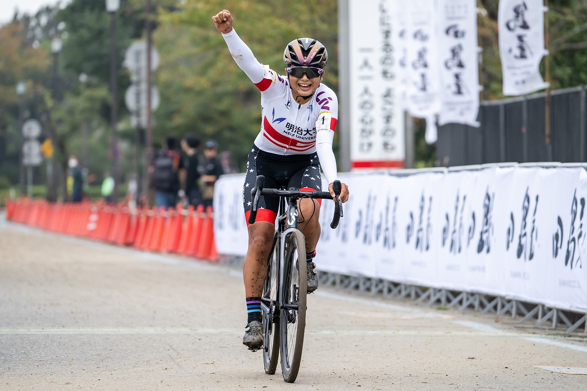 独走優勝を決めた渡部春雅(明治大学)