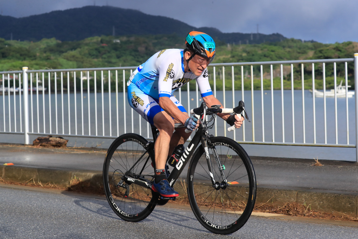 市民レース50kmオーバー60 後続を1分30秒引き離して独走勝利した小野忠(パインヒルズ90)