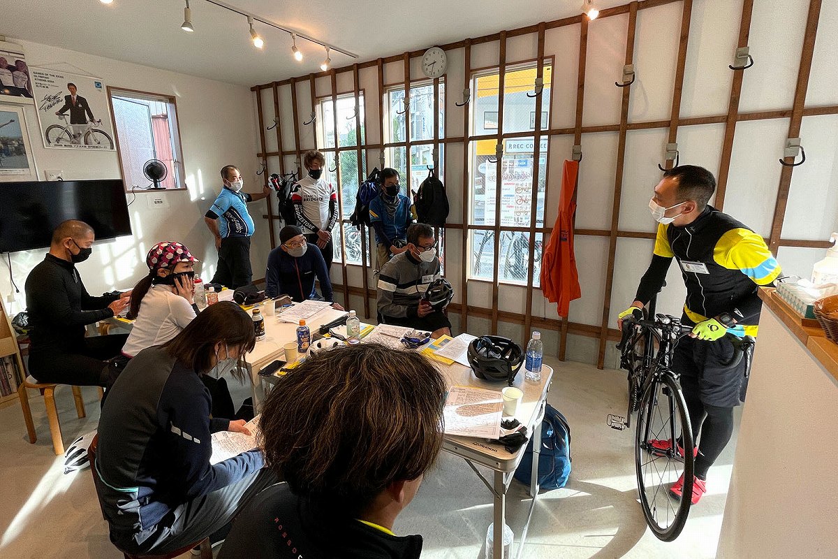 実技講習例:参加者ご自身のバイクを走行前に点検
