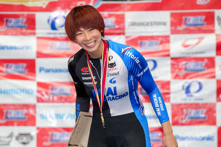 女子500mタイム・トライアル　優勝の小坂知子（岩井商会レーシング）