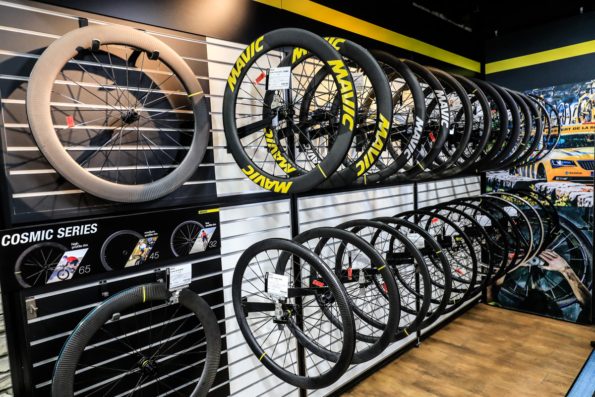 マヴィック、シマノ、フルクラムなど各グレードが揃う